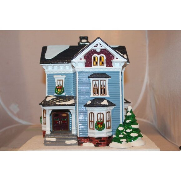 Dept 56 Snow Village - Glenhaven House - Picture 5 of 7